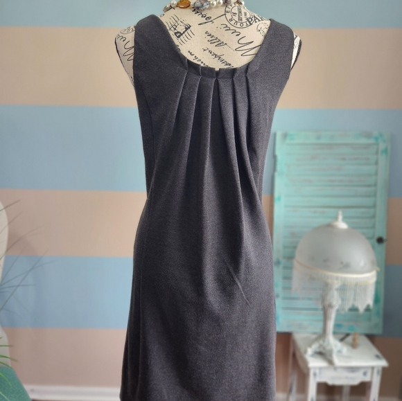 Kristin Davis Gray Top Pleated Dress - Picture 4 of 6